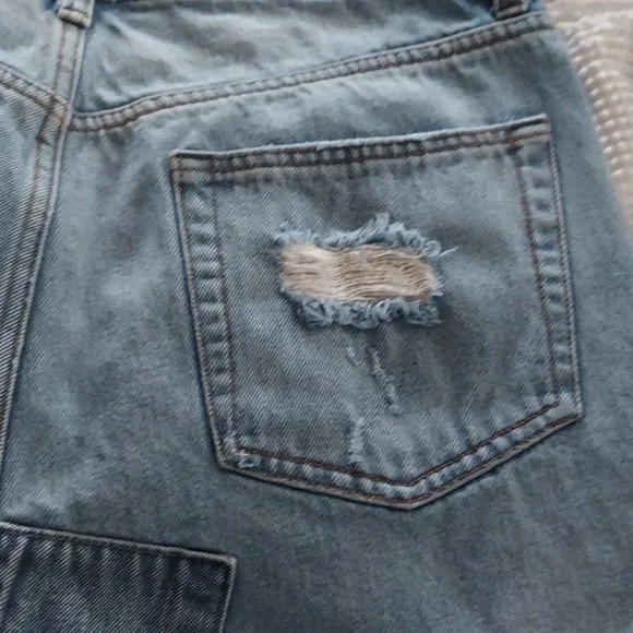 We the Free distressed jean shorts - Picture 5 of 5